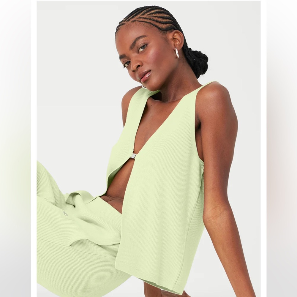 NWT $118 Alo Yoga Knit Salana Tank Iced Green Tea XS - Picture 4 of 5